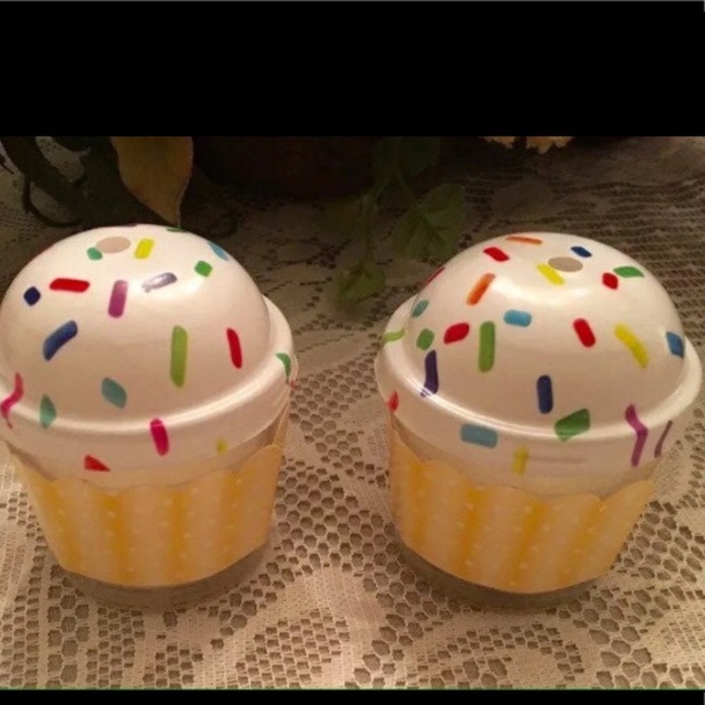 Two Buttercream Cupcake Candles w Sorinkles